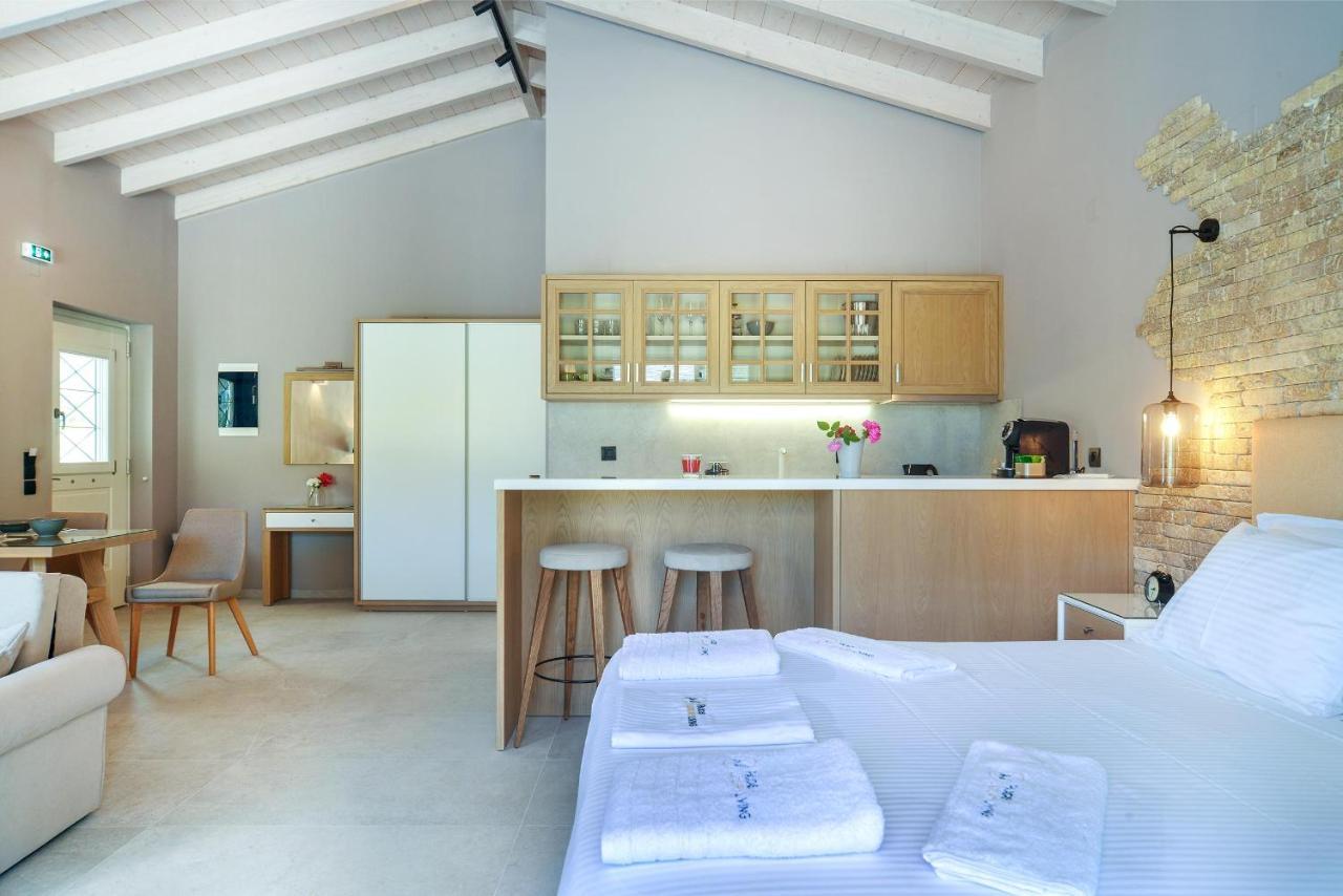 Paxos Luxury Living Junior Suites Гайос Экстерьер фото