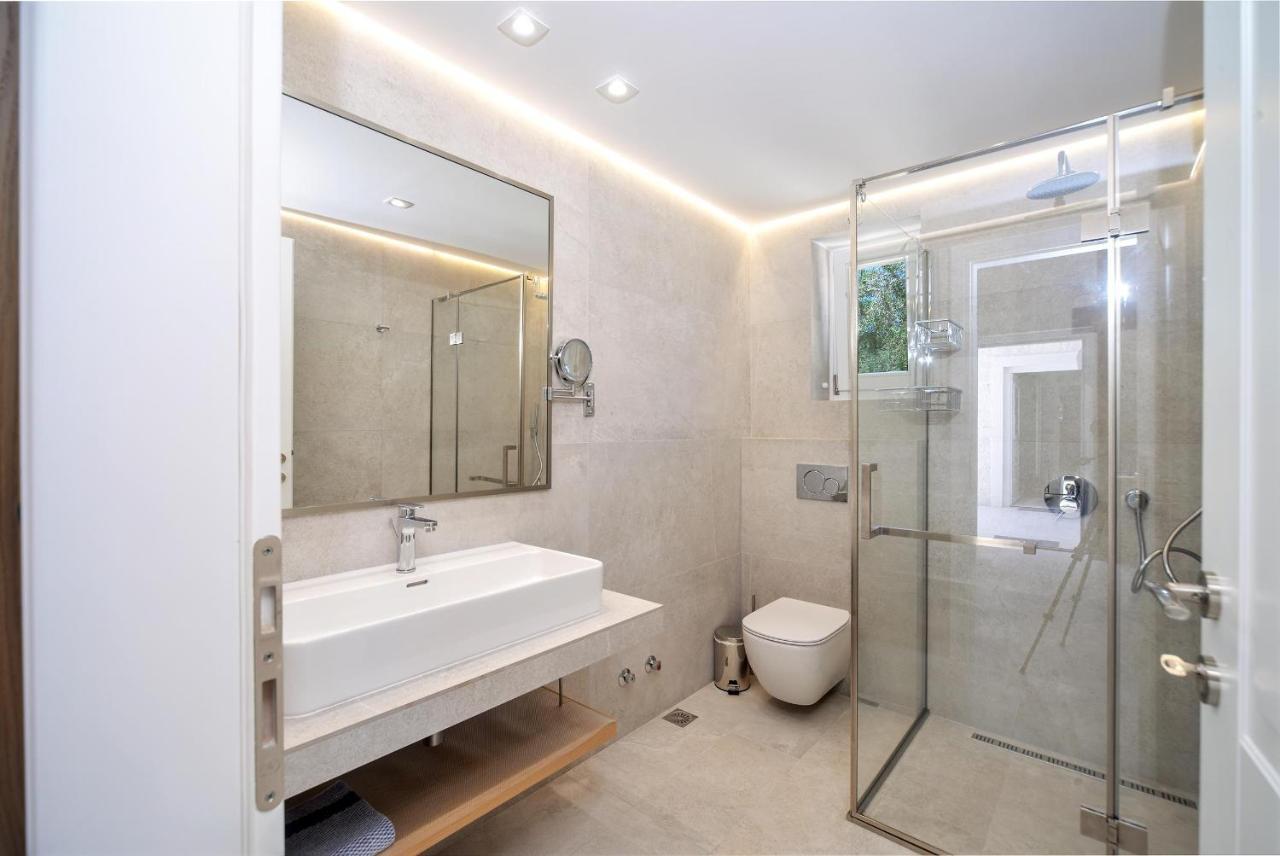 Paxos Luxury Living Junior Suites Гайос Экстерьер фото